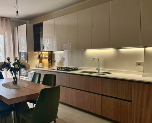 kouzin-livin-106 κουζίνα με νησίδα σε λάκα ακρυλικο ματ Έπιπλο Livin Θεσσαλονίκη epiplo-livin.gr